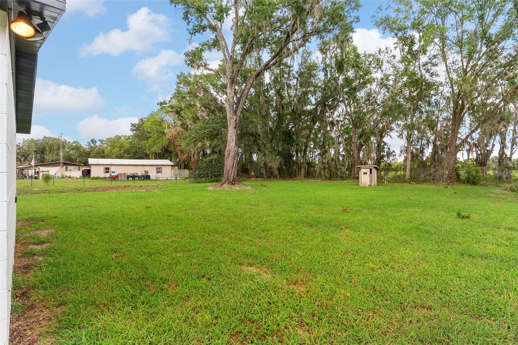 606 South Wiggins Road Plant City, FL 33566 - Photo 29 of 33 Gallery Image 29