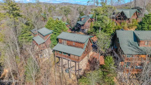 $699,000 | 2010 Bear Creek Way, Pigeon Forge, TN 37862