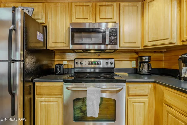 $699,000 | 2010 Bear Creek Way, Pigeon Forge, TN 37862