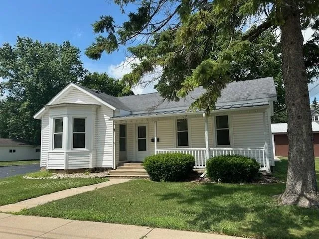 $1,000 | 1203 1st Center Avenue, Brodhead, WI 53520