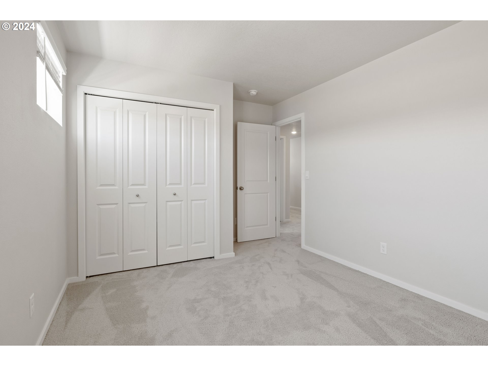 2898 V Street Springfield, OR 97477 - Photo 27 of 47 a view of an empty room