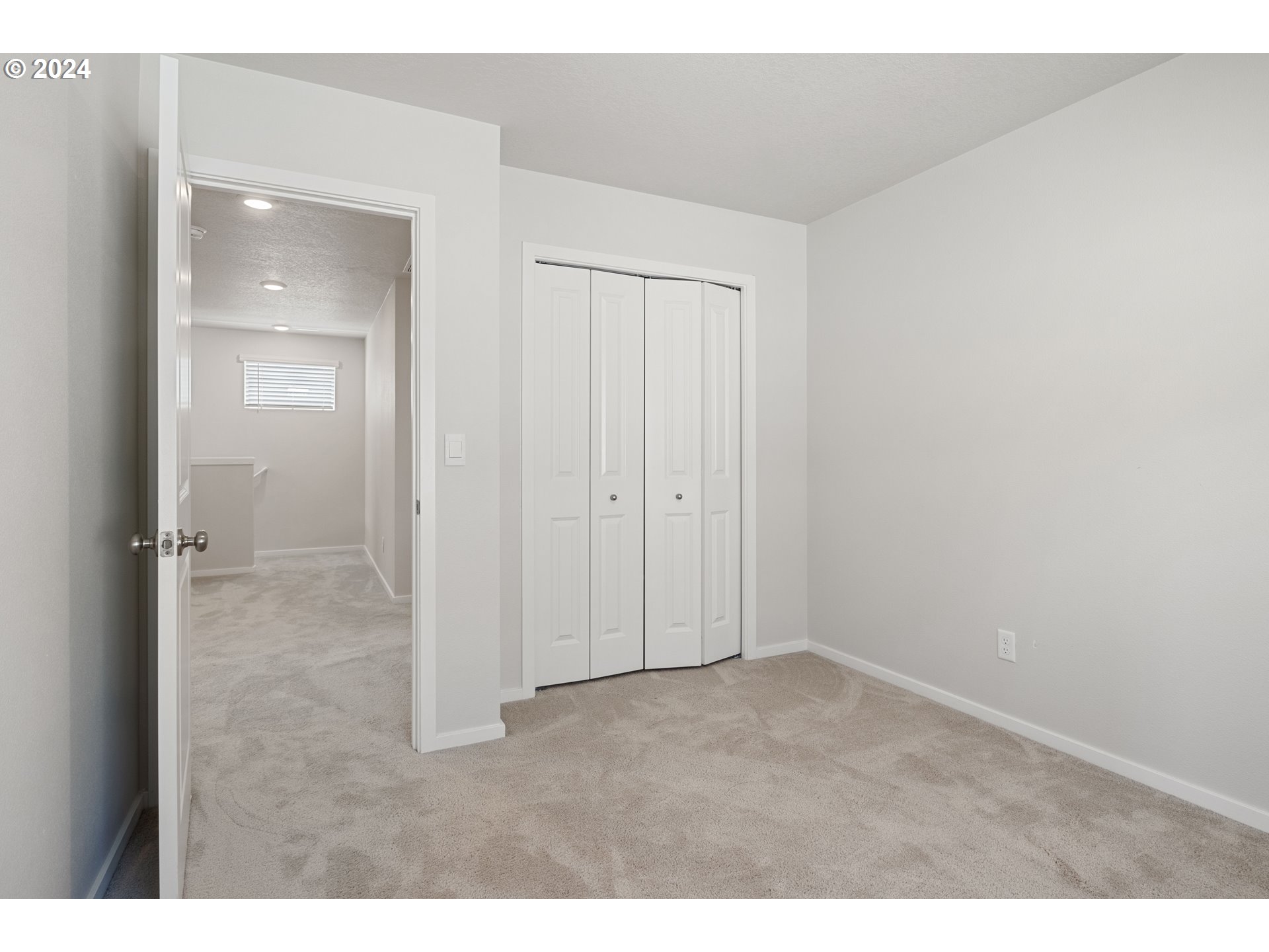 2898 V Street Springfield, OR 97477 - Photo 30 of 47 a view of an empty room