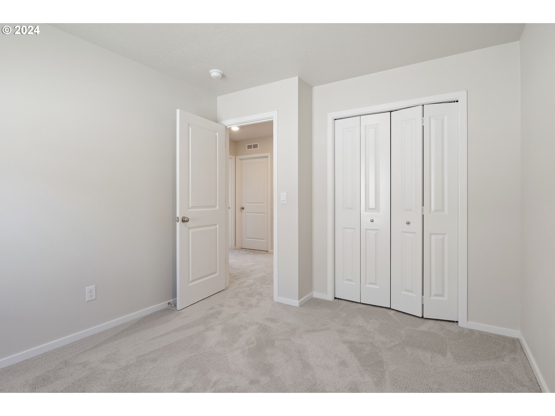 2898 V Street Springfield, OR 97477 - Photo 31 of 47 a view of an empty room