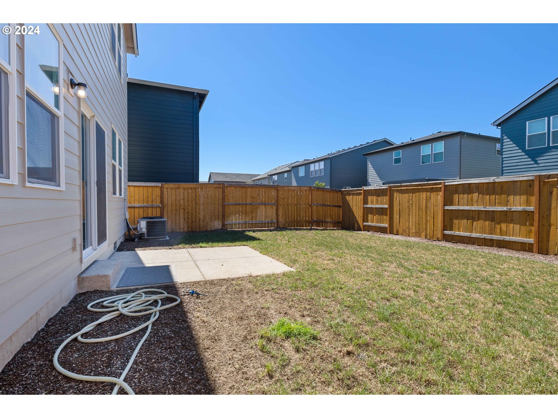 2898 V Street Springfield, OR 97477 - Photo 42 of 47 a view of a backyard