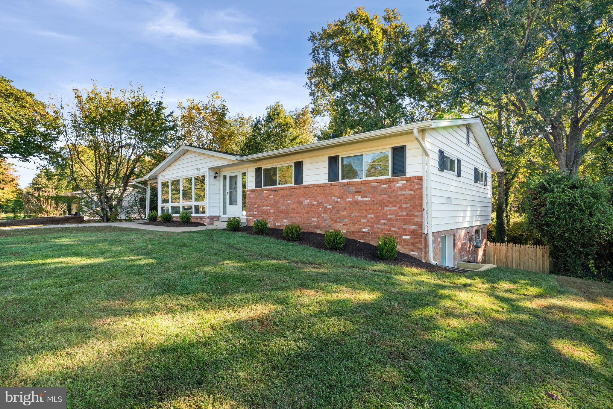 8801 Gateshead Road Alexandria, VA 22309 - Photo 4 of 52 Gallery Image 4