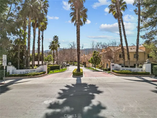 $499,900 | 25258 Steinbeck Avenue, Unit F, Stevenson Ranch, CA 91381