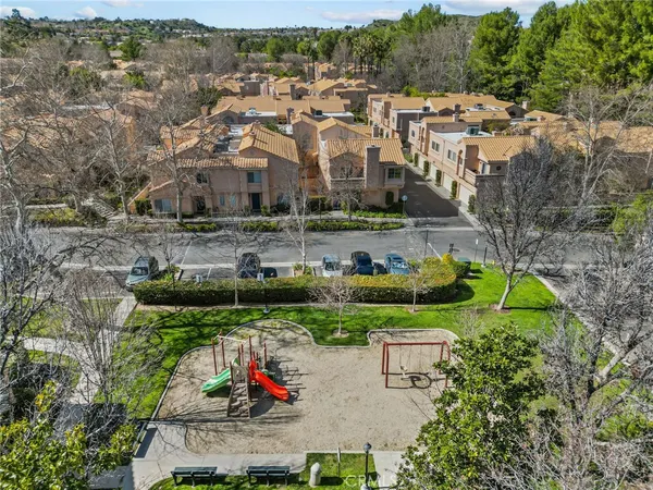 $499,900 | 25258 Steinbeck Avenue, Unit F, Stevenson Ranch, CA 91381