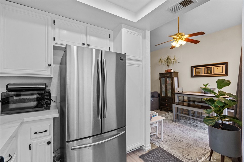 25258 Steinbeck Avenue, Unit F Stevenson Ranch, CA 91381 - Photo 2 of 20