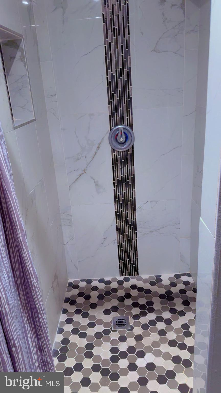 3300 Yellow Flower Road Laurel, MD 20724 - Photo 20 of 20 a bathroom with a window