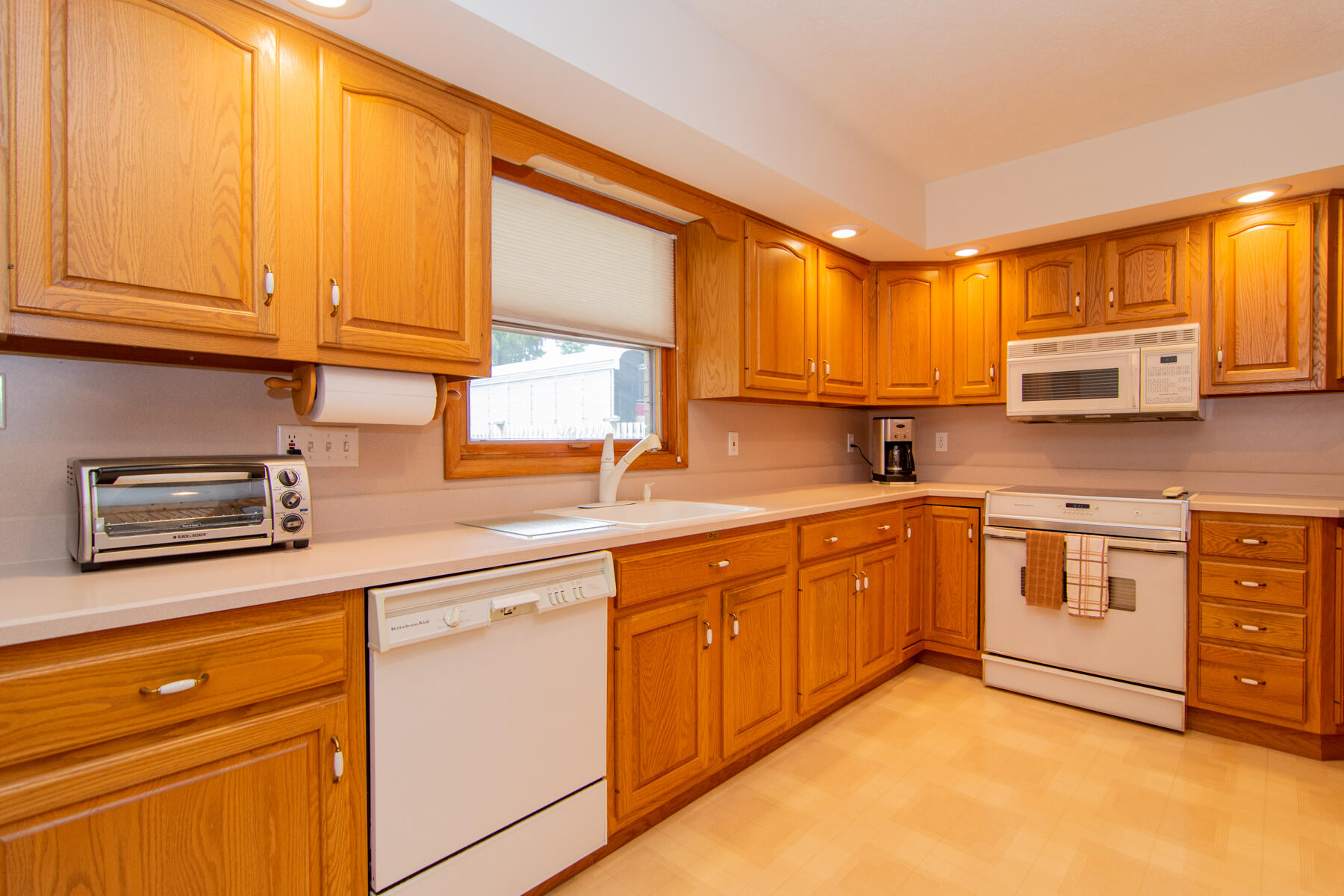 1314 Amherst Road Niles, MI 49120 - Photo 3 of 43 Amherst-21