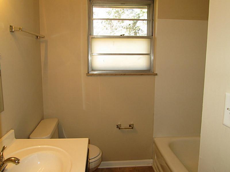 1860 South Hunter Road Indianapolis, IN 46203 - Photo 12 of 16 Gallery Image 12