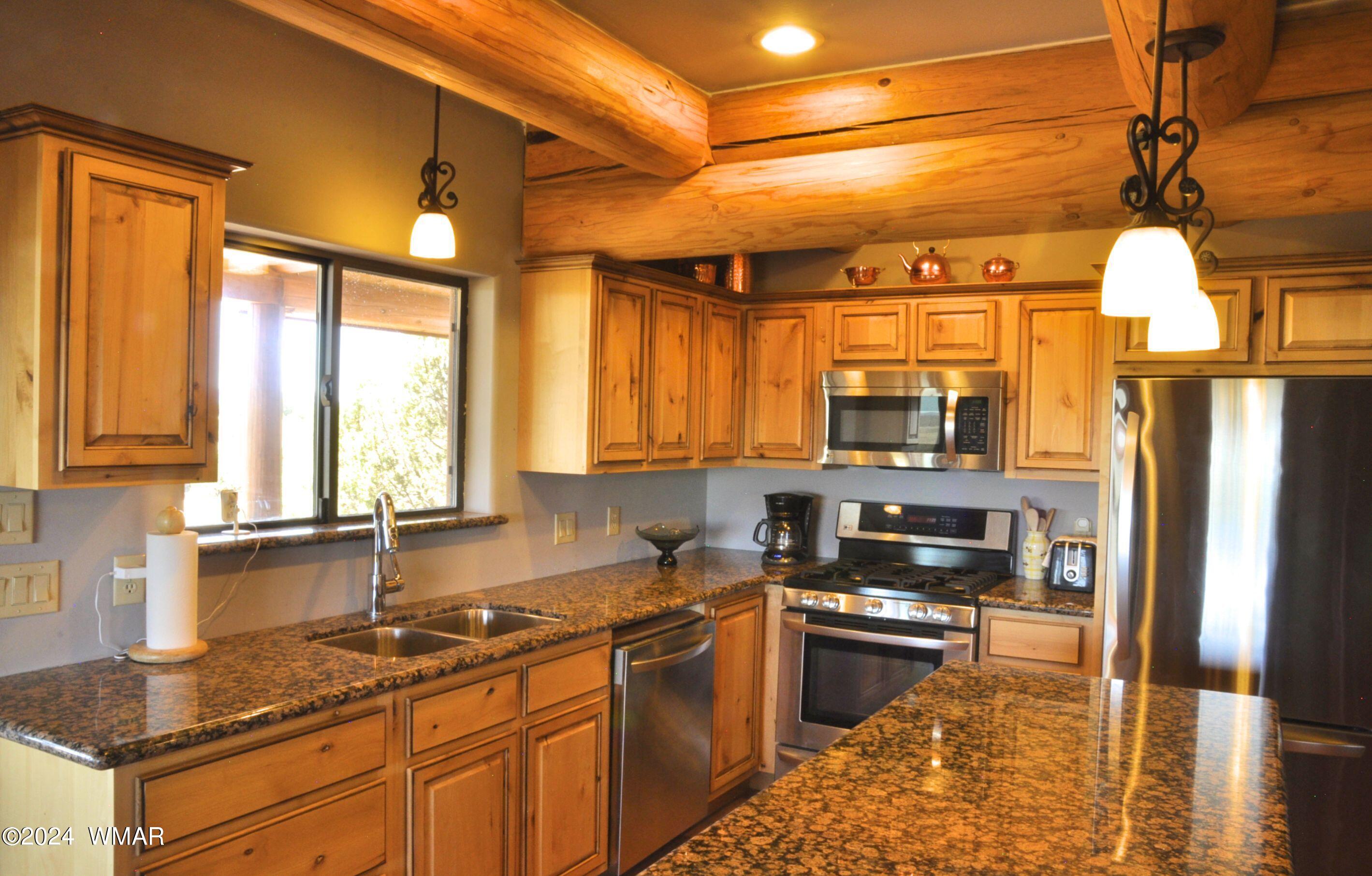 7 N9017 Concho, AZ 85924 - Photo 4 of 68 38