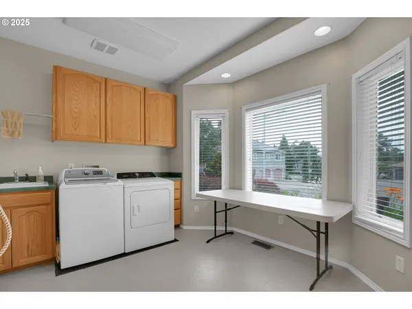 $699,900 | 620 Barbary Court, Gladstone, OR 97027