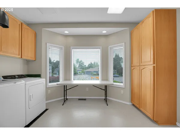 $699,900 | 620 Barbary Court, Gladstone, OR 97027