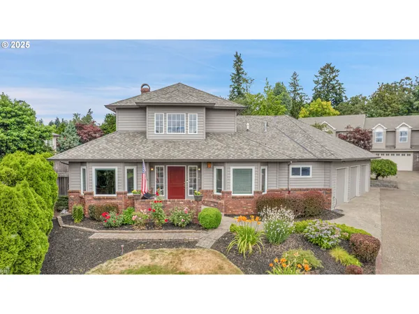 $699,900 | 620 Barbary Court, Gladstone, OR 97027