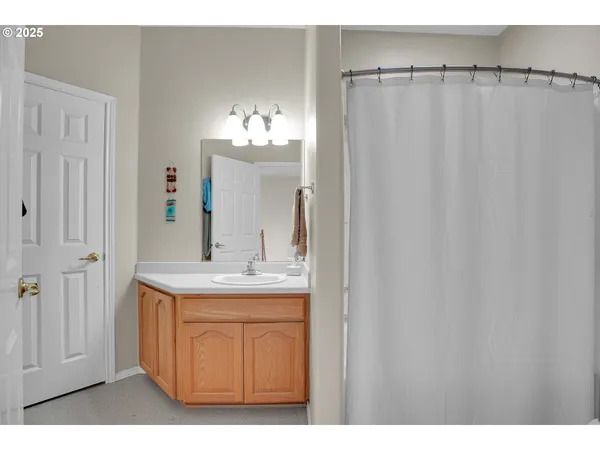$699,900 | 620 Barbary Court, Gladstone, OR 97027