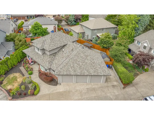 $699,900 | 620 Barbary Court, Gladstone, OR 97027