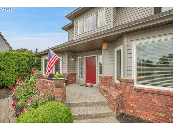 $699,900 | 620 Barbary Court, Gladstone, OR 97027