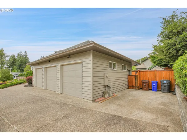 $699,900 | 620 Barbary Court, Gladstone, OR 97027