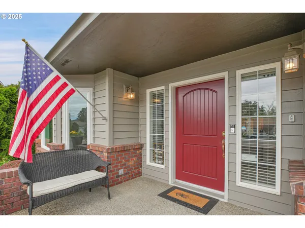 $699,900 | 620 Barbary Court, Gladstone, OR 97027
