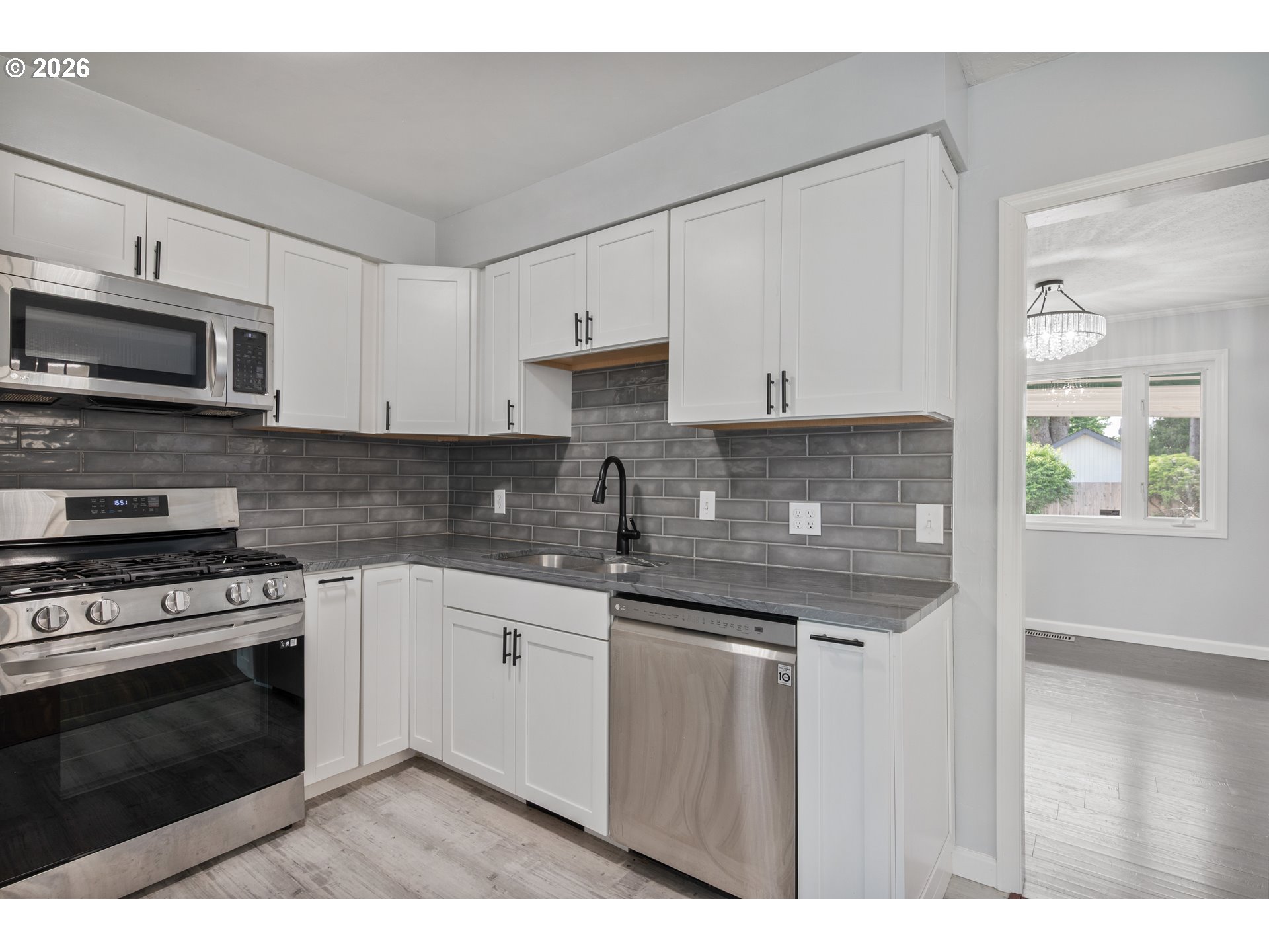 2017 28th Avenue Longview, WA 98632 - Photo 10 of 36