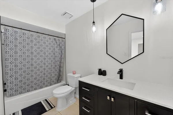 $880,000 | 6512 93rd Street East, Bradenton, FL 34202