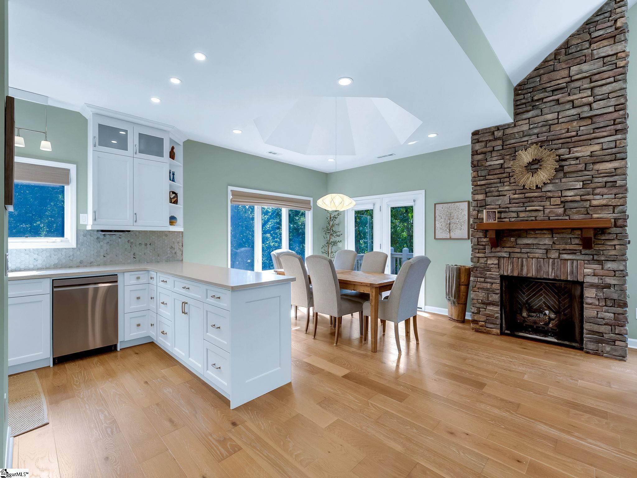 15 Grosbeak Way Landrum, SC 29356 - Photo 6 of 37