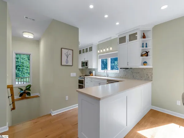 $820,000 | 15 Grosbeak Way, Landrum, SC 29356