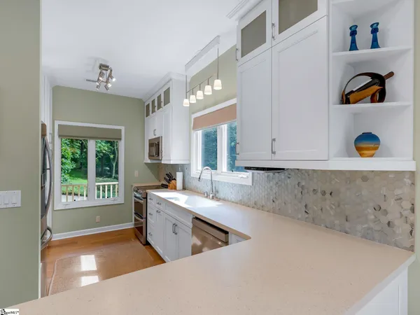 $820,000 | 15 Grosbeak Way, Landrum, SC 29356