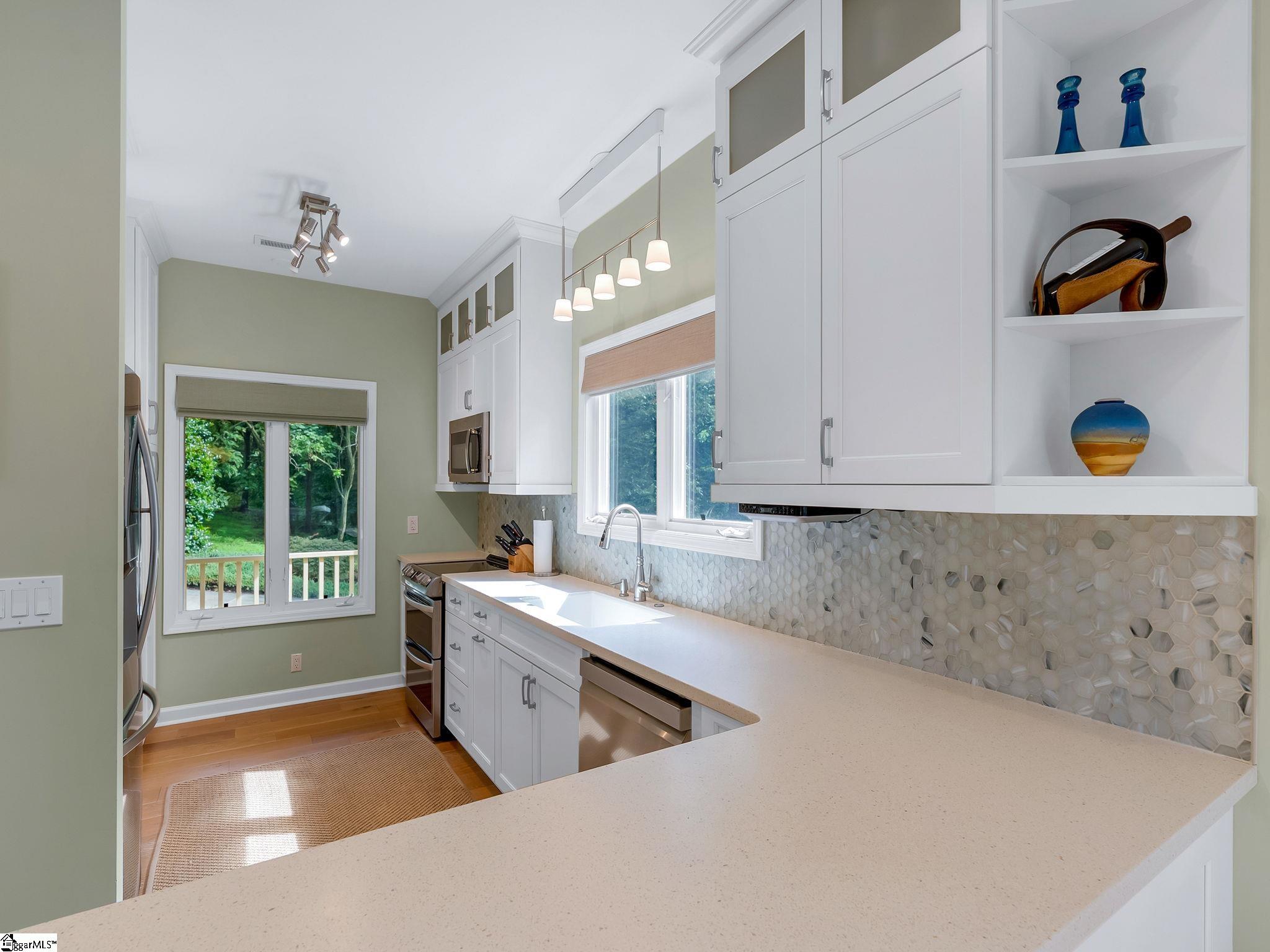 15 Grosbeak Way Landrum, SC 29356 - Photo 10 of 37