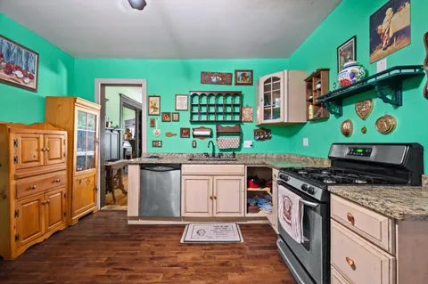 $239,900 | 2903 West Mc Kinley Boulevard, Milwaukee, WI 53208