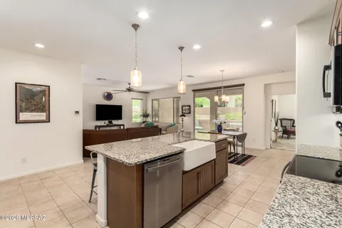 $410,000 | 1648 Horned Lark Drive, Green Valley, AZ 85614