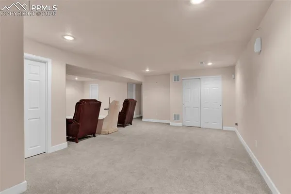 $750,000 | 8 Pasadena Drive, Pueblo, CO 81005