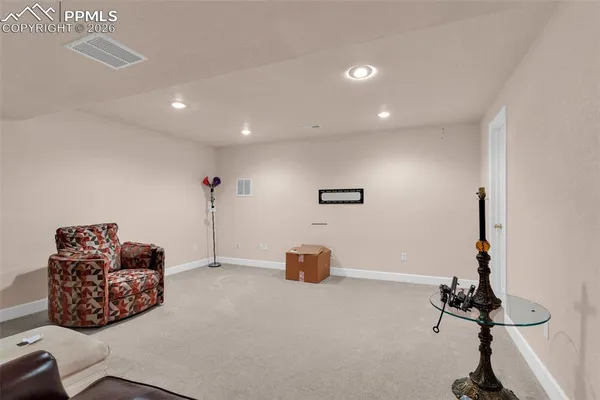 $750,000 | 8 Pasadena Drive, Pueblo, CO 81005