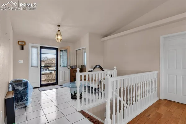 $750,000 | 8 Pasadena Drive, Pueblo, CO 81005
