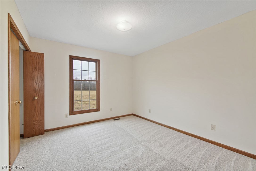 9703 Williams Road Diamond, OH 44412 - Photo 9 of 19 Gallery Image 9