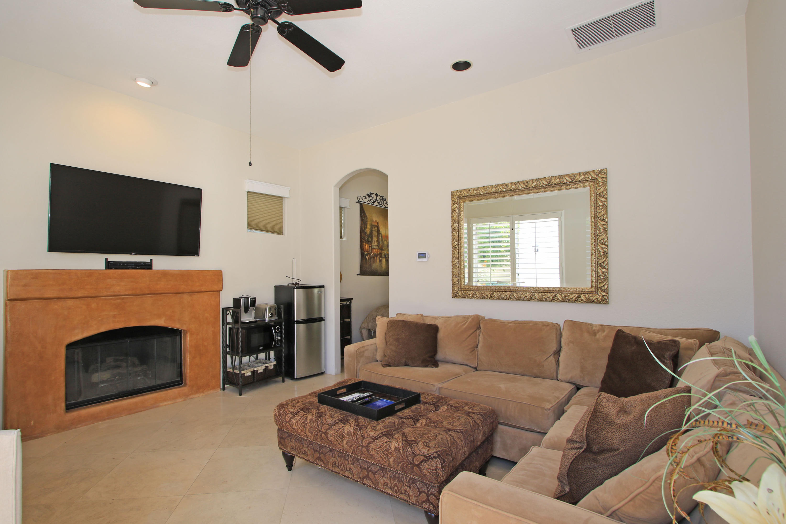 130 Loch Lomond Road Rancho Mirage, CA 92270 - Photo 30 of 65 Casita Living Room