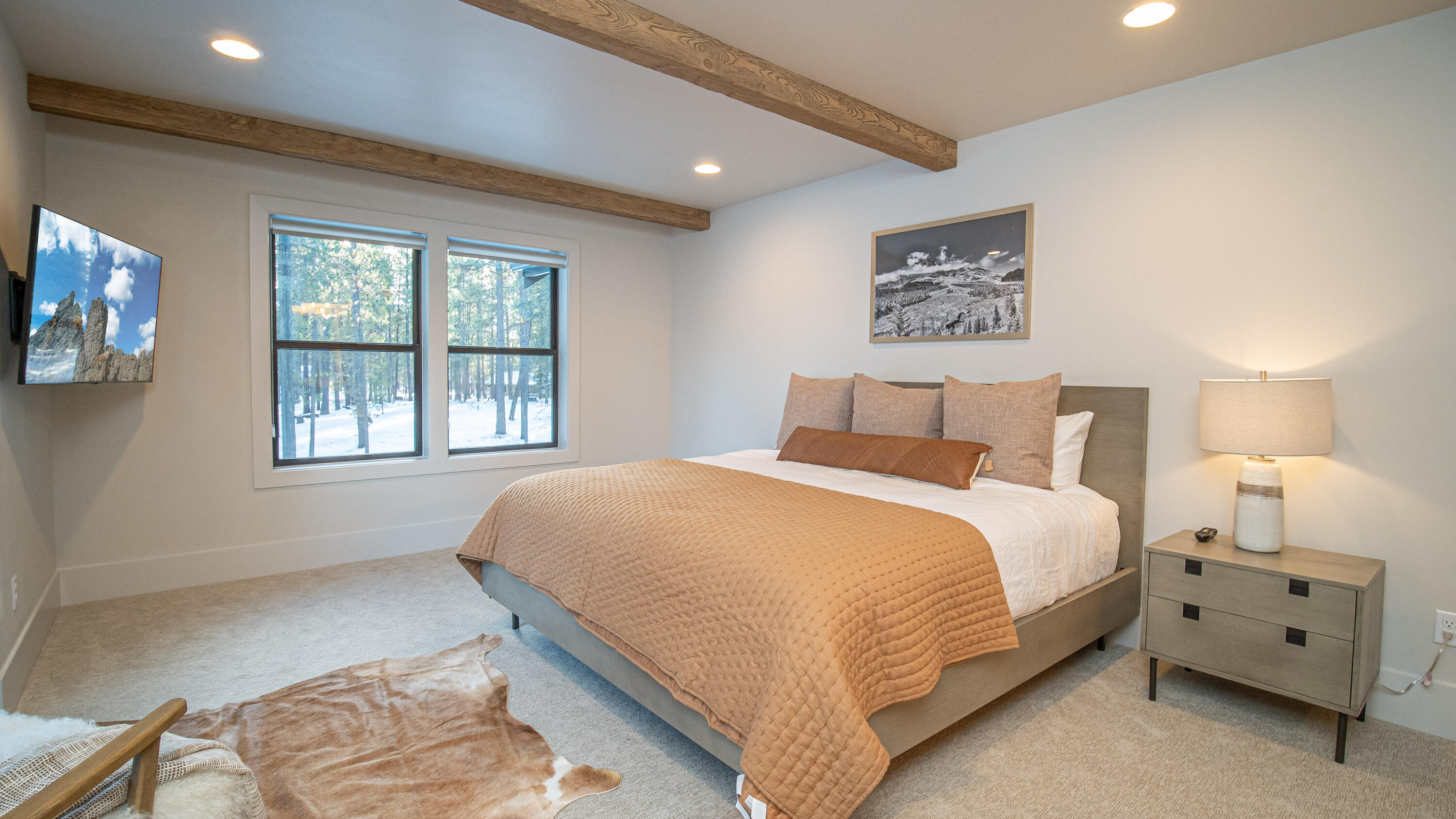 56371 Fireglass Loop, Unit 207 Bend, OR 97707 - Photo 58 of 95 Bedroom 5