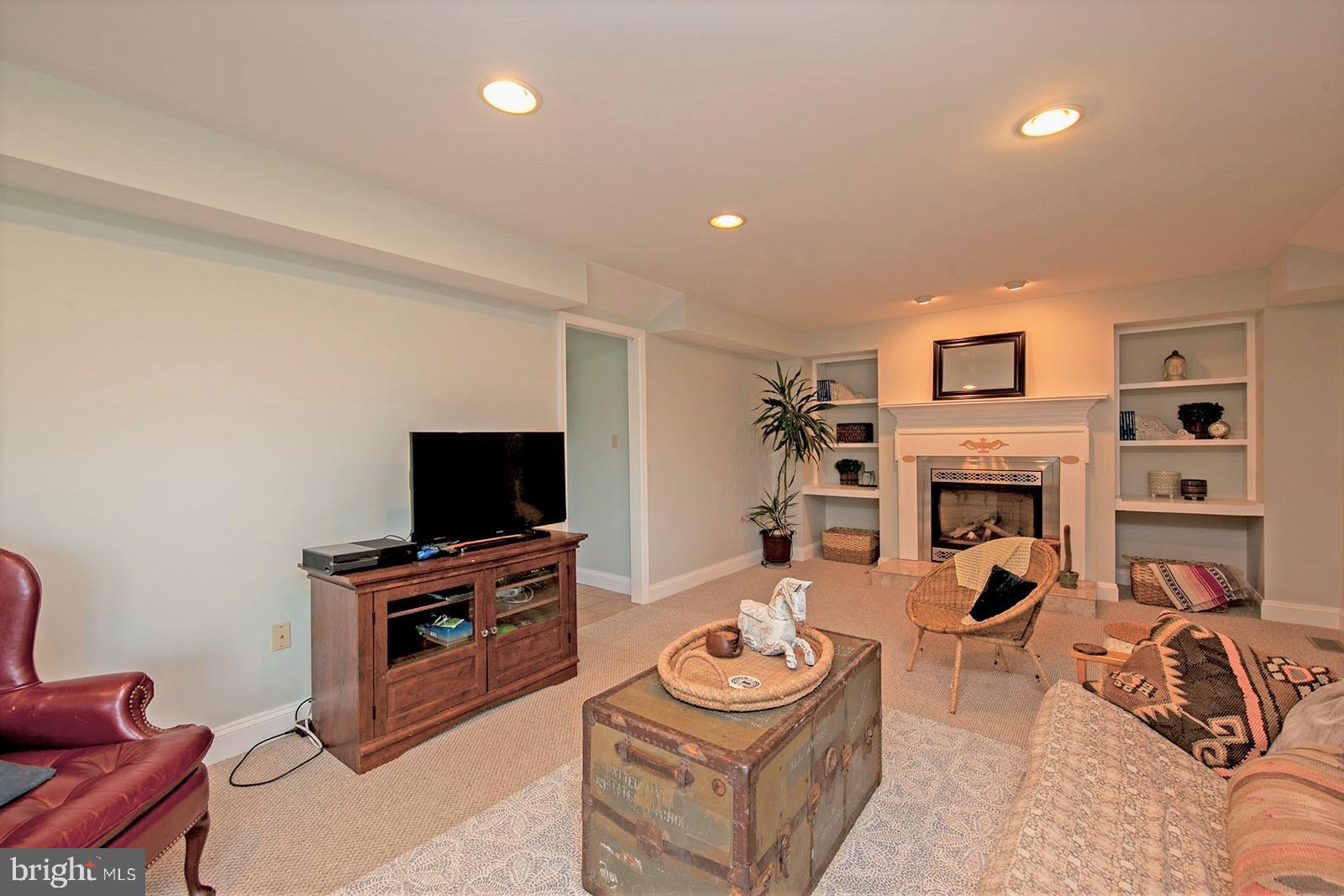1379 Cedar Grove Road Winchester, VA 22603 - Photo 20 of 57 Family room
