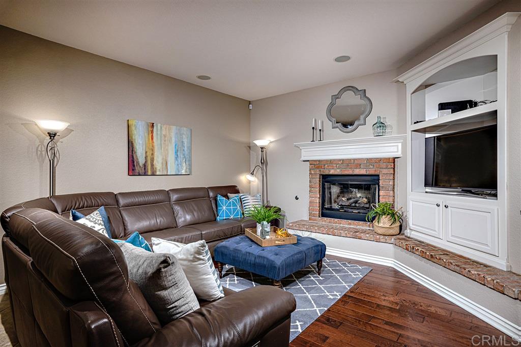 2721 Paradise Road Carlsbad, CA 92009 - Photo 11 of 25 Gallery Image 11