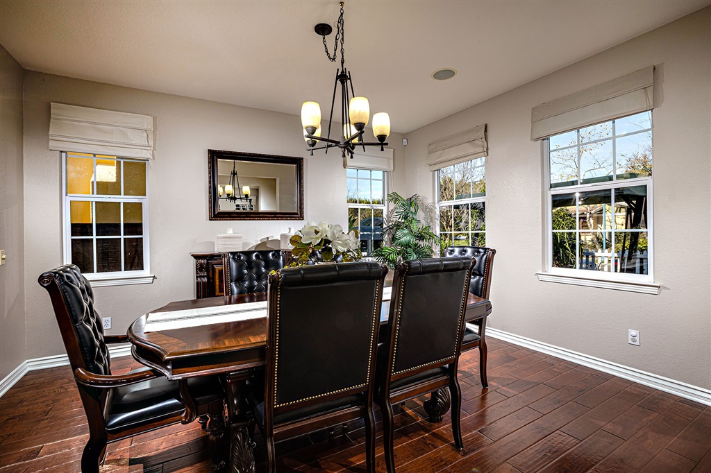 2721 Paradise Road Carlsbad, CA 92009 - Photo 5 of 25 Gallery Image 5