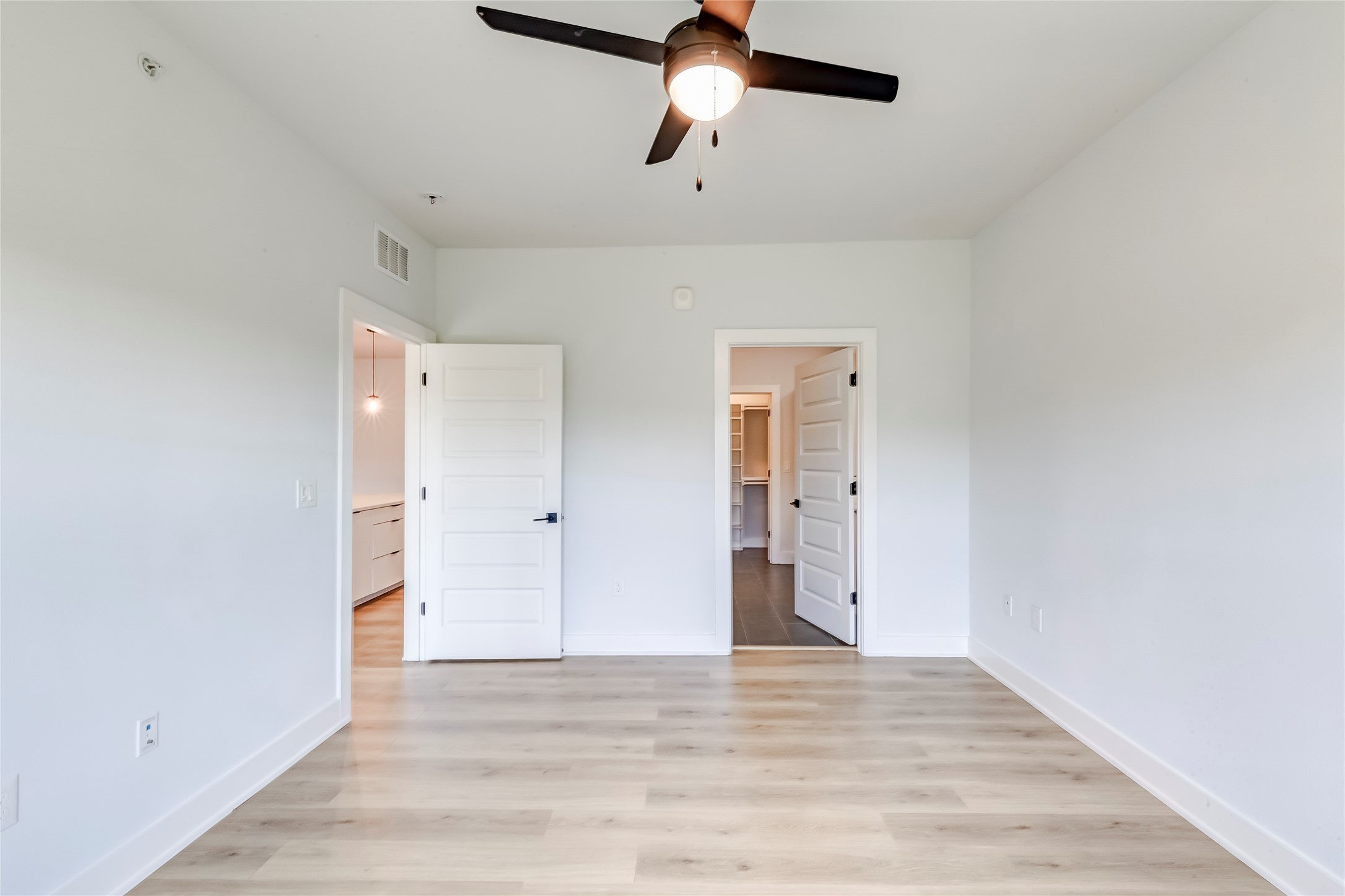 2500 Longview Street, Unit 402 Austin, TX 78705 - Photo 14 of 27