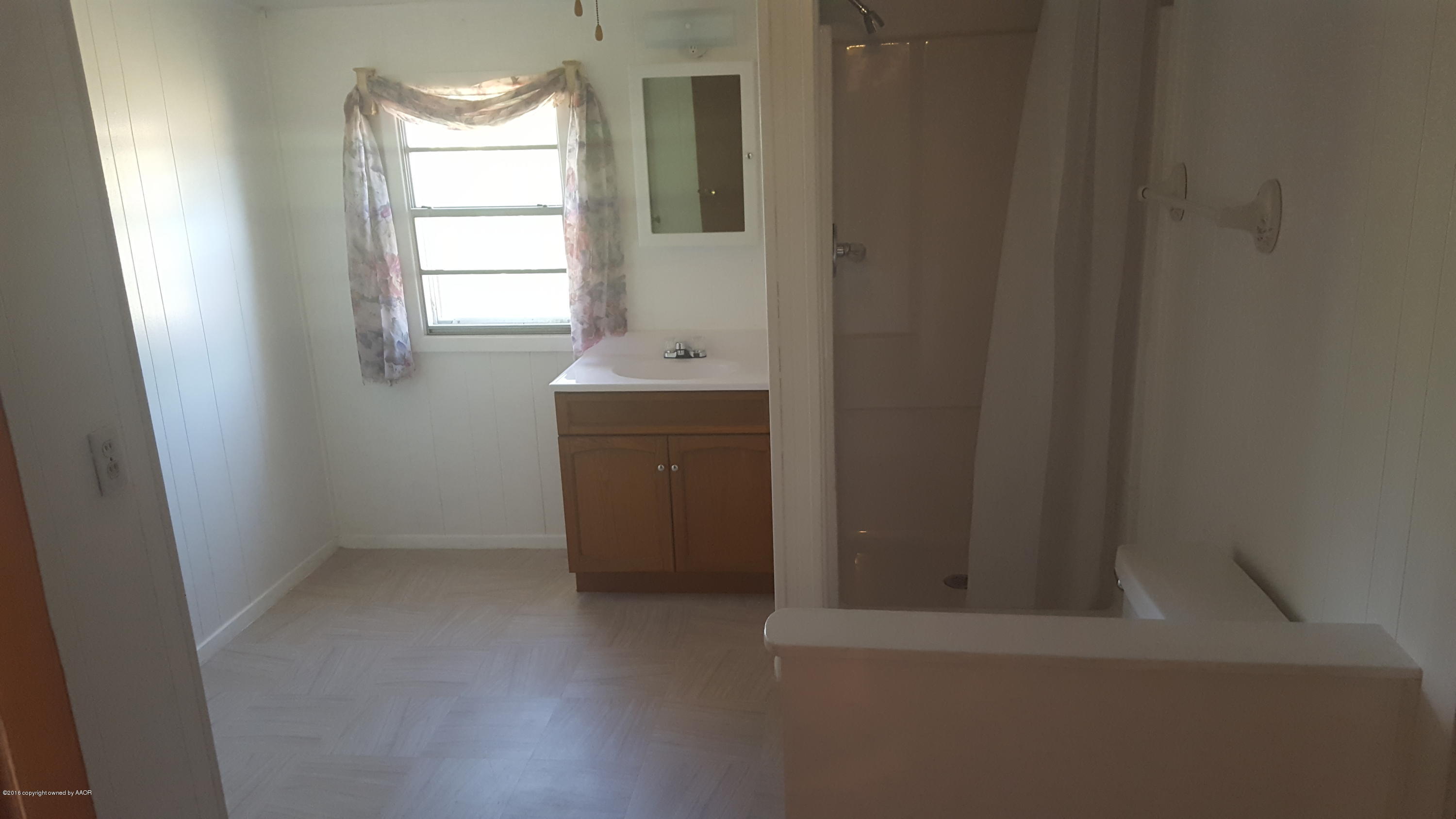 5618 Irwin Road Amarillo, TX 79108 - Photo 9 of 23 20161019_144603