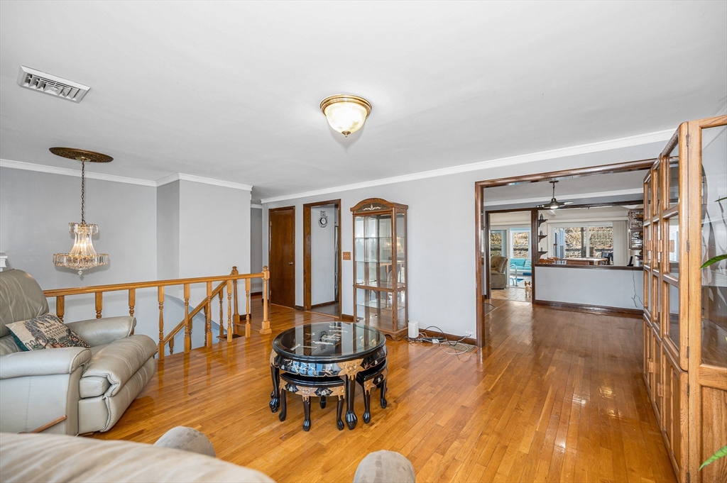 439 Butman Road Lowell, MA 01852 - Photo 5 of 42 Gallery Image 5