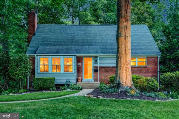 $849,000 | 8640 Victoria Road, Springfield, VA 22151