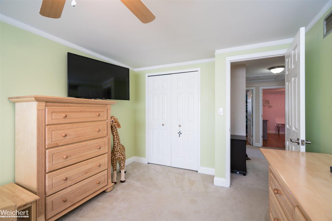 14231 Cranbrook Road Sterling Heights, MI 48312 - Photo 27 of 35 31358080-26.JPG