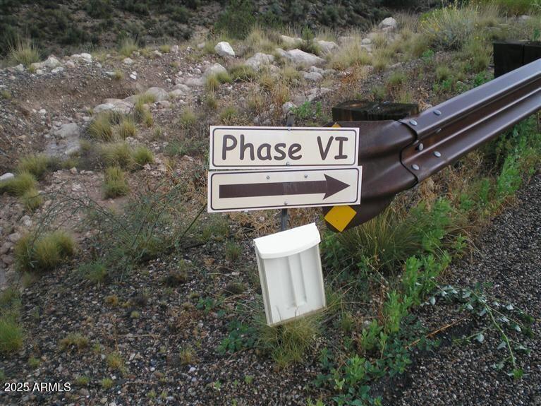 6775 North Falcon View Drive, Unit 160 Rimrock, AZ 86335 - Photo 6 of 6 a sign that is on a pole