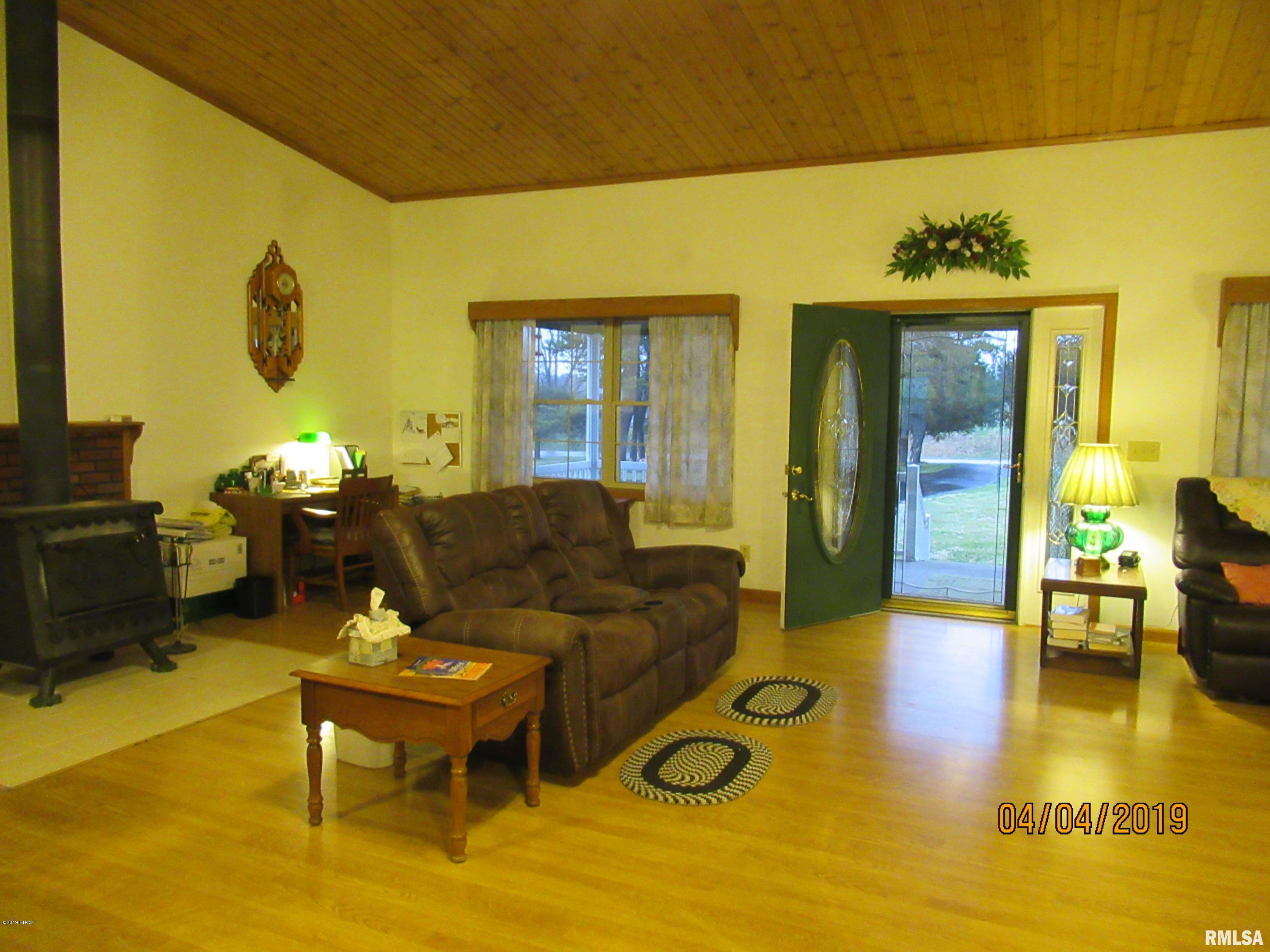 98 East Church Street Raleigh, IL 62977 - Photo 13 of 38