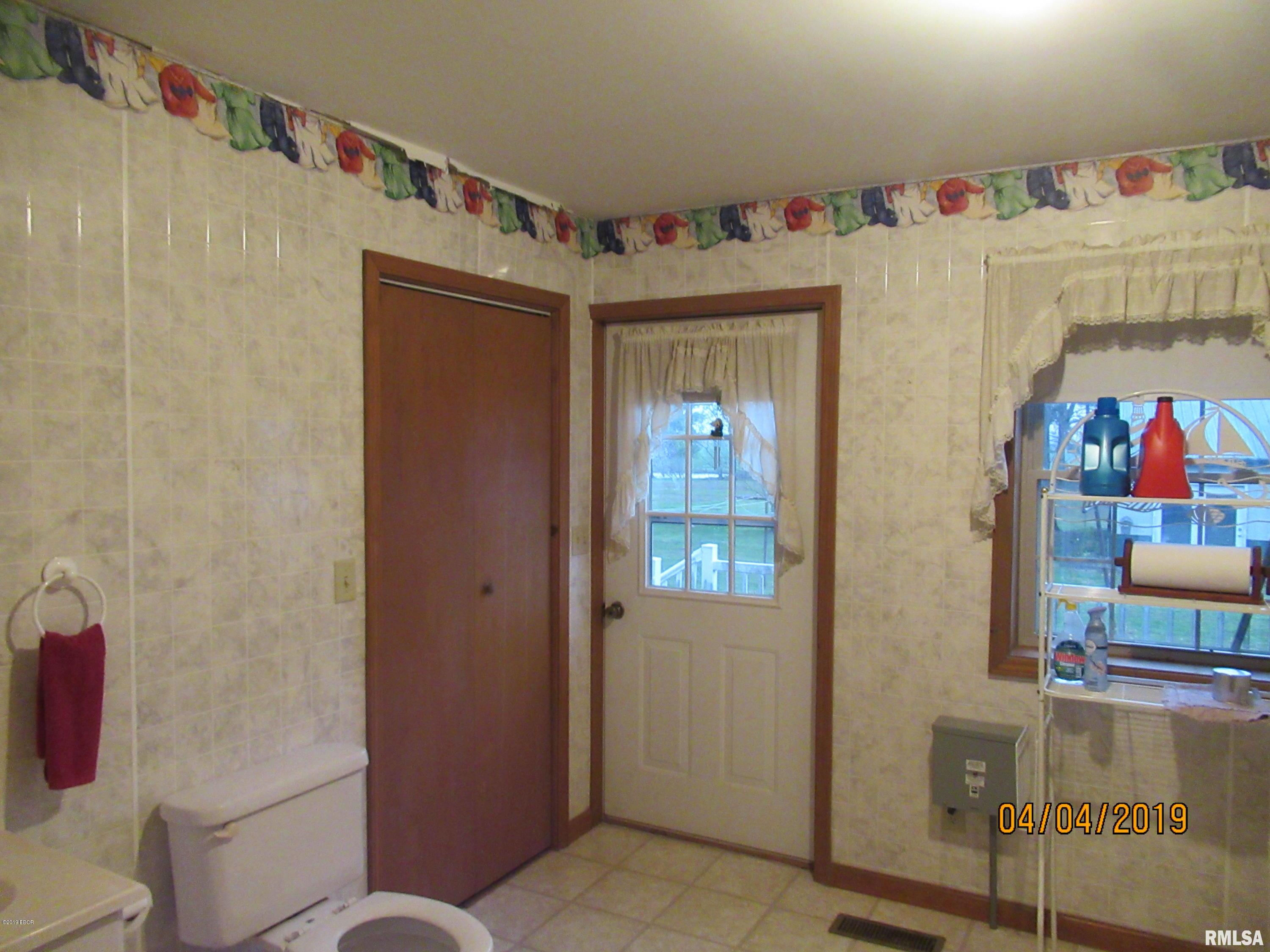 98 East Church Street Raleigh, IL 62977 - Photo 20 of 38