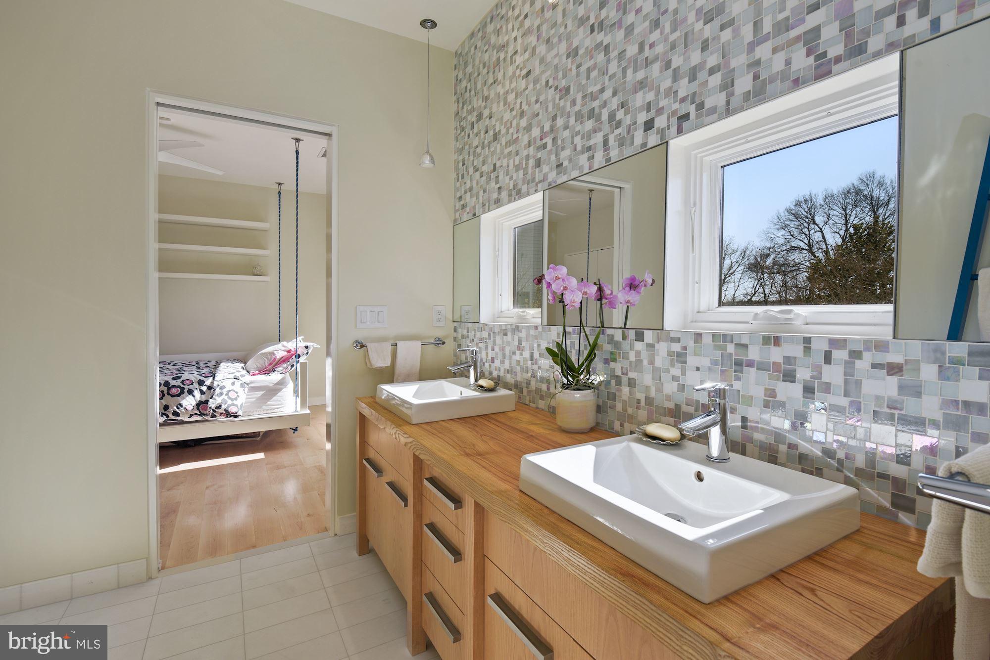 6301 West Halbert Road Bethesda, MD 20817 - Photo 34 of 55 2nd Floor Shared Bathroom